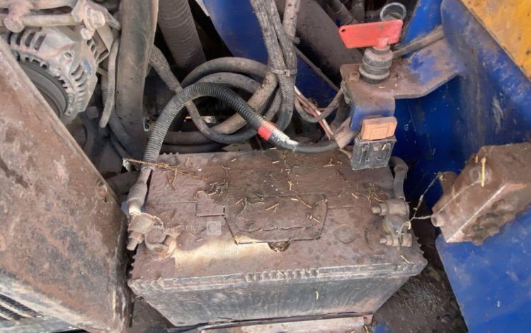 GUIDETTI CONCASSEUR MF450 SUR CHENILLES METALLIQUE DIESEL AVEC TAPIS CONVOYEUR 4 METRES  GUIDETTI