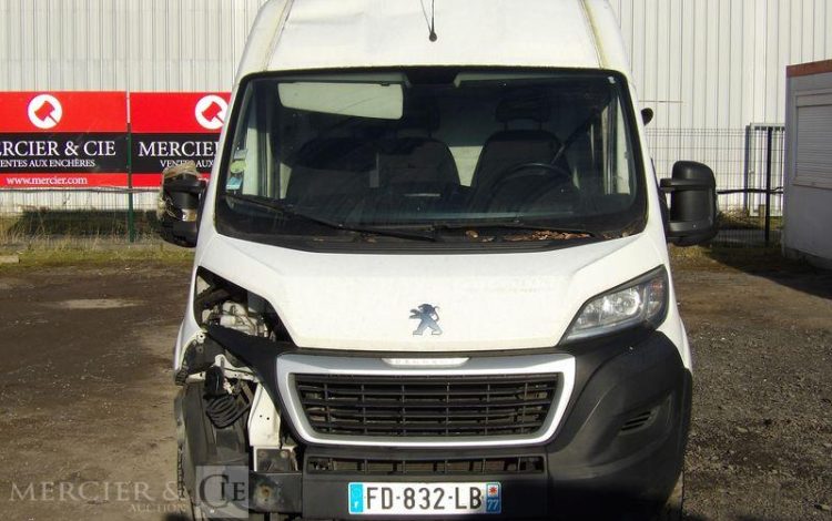 PEUGEOT BOXER FG 335 BLUEHDI 130  FD-832-LB
