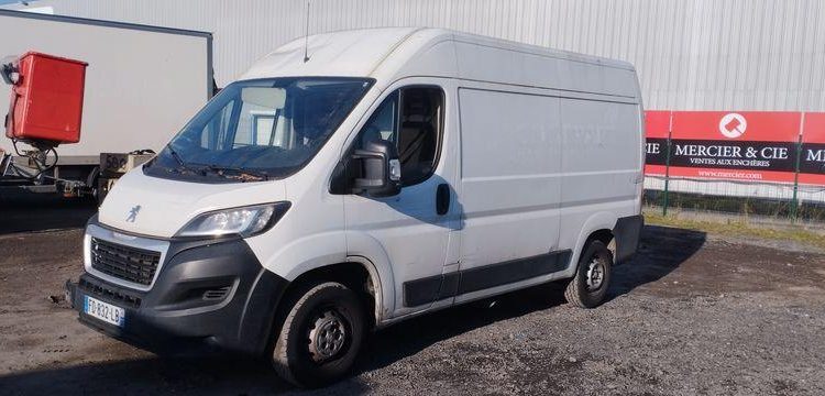 PEUGEOT BOXER FG 335 BLUEHDI 130  FD-832-LB