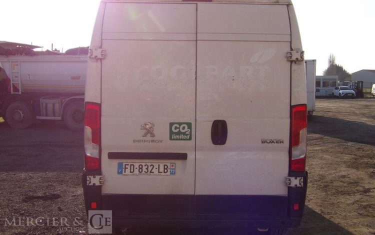 PEUGEOT BOXER FG 335 BLUEHDI 130  FD-832-LB