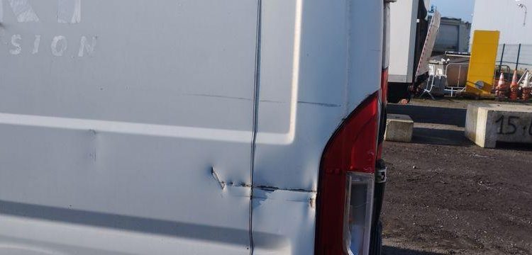 PEUGEOT BOXER FG 335 BLUEHDI 130  FD-832-LB