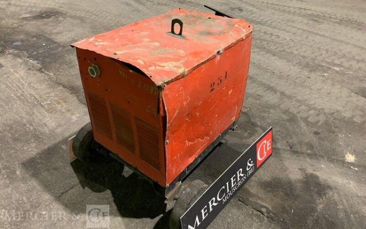 LINCOLN ELECTRIC IDEALARC DC400  GSE748202
