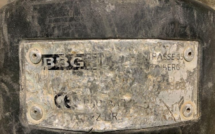BBG   PIQ010571