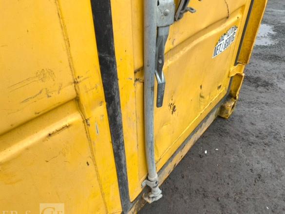 CONTENEUR 20 PIEDS SECURISE AVEC PASSAGE DE FOURCHES  CON010373
