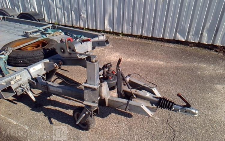HUBIERE REMORQUE 2T5  DF-447-PS