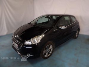 PEUGEOT 208 1,2 PURETECH 80CH ALLURE NOIR DF-480-KM