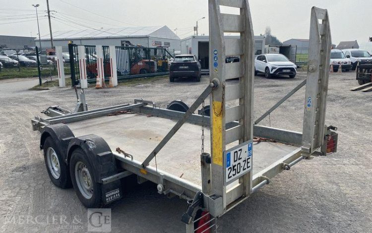 HUBIERE REMORQUE PORTE ENGIN – PTAC 3,5T – CU 2,75 T –  DZ-250-ZE
