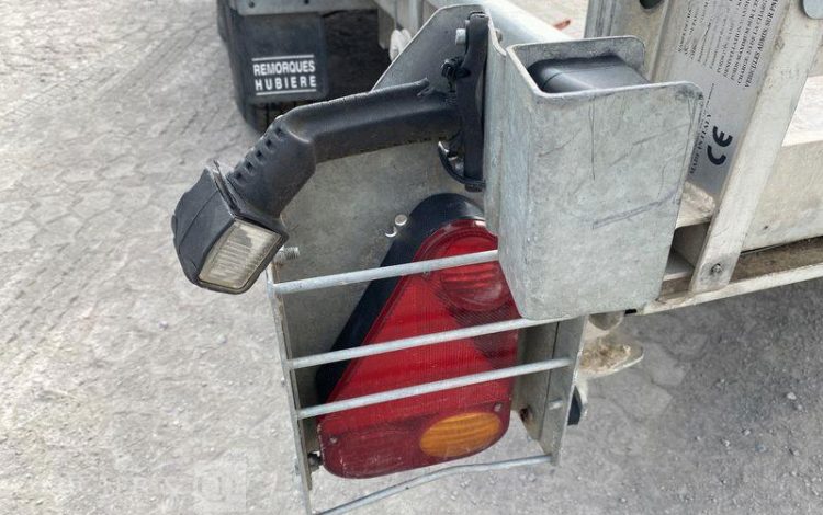 HUBIERE REMORQUE PORTE ENGIN – PTAC 3,5T – CU 2,75 T –  DZ-250-ZE