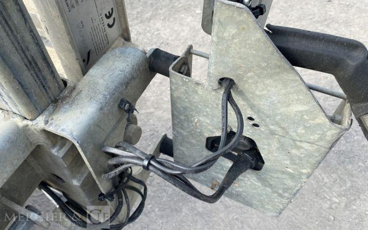 HUBIERE REMORQUE PORTE ENGIN – PTAC 3,5T – CU 2,75 T –  DZ-250-ZE