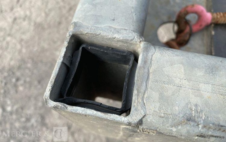 HUBIERE REMORQUE PORTE ENGIN – PTAC 3,5T – CU 2,75 T –  DZ-250-ZE