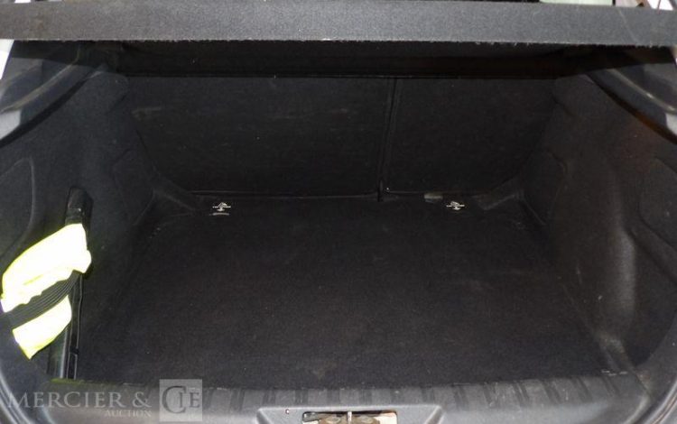PEUGEOT 308 II 1.6 HDI S&S 99CV  EE-126-YB