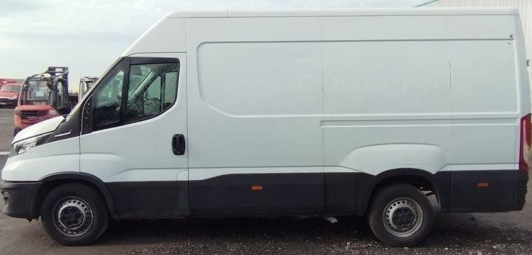 IVECO Daily 35S16HA8 V12 10CV L2H2 BOIS  FW-766-EK