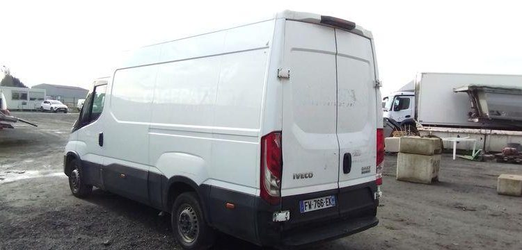 IVECO Daily 35S16HA8 V12 10CV L2H2 BOIS  FW-766-EK