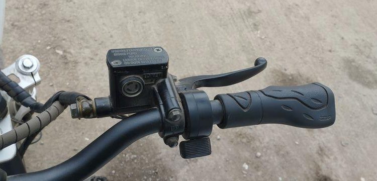 YOKLER TRIPOTEUR  TRI0023