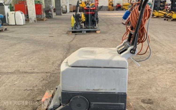 NILFISK SCRUBBER CA340  LAV010105