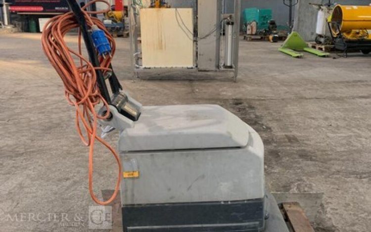 NILFISK SCRUBBER CA340  LAV010105