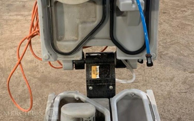 NILFISK SCRUBBER CA340  LAV010105
