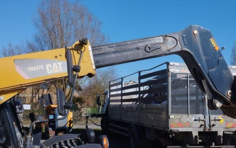 CATERPILLAR CHARIOT TELESCOPIQUE TH337C – CAPACITE 3,3T – HAUTEUR DE LEVAGE 7,3 M – 5741 H  DS-700-LT