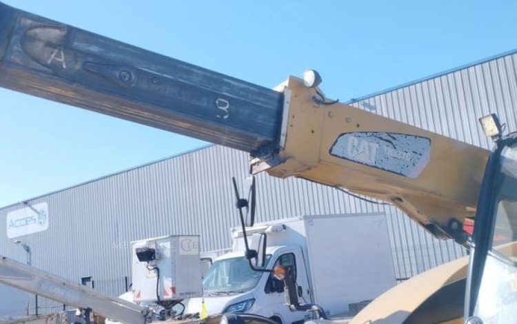 CATERPILLAR CHARIOT TELESCOPIQUE TH337C – CAPACITE 3,3T – HAUTEUR DE LEVAGE 7,3 M – 5741 H  DS-700-LT
