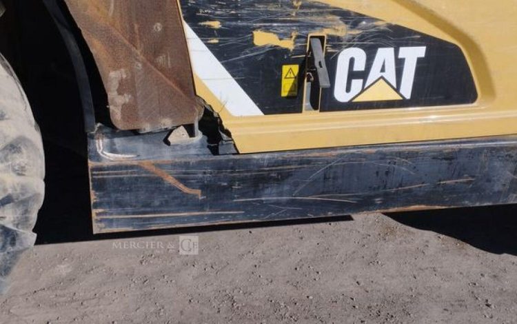 CATERPILLAR CHARIOT TELESCOPIQUE TH337C – CAPACITE 3,3T – HAUTEUR DE LEVAGE 7,3 M – 5741 H  DS-700-LT