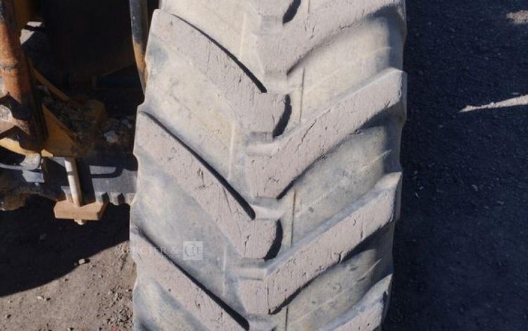 CATERPILLAR CHARIOT TELESCOPIQUE TH337C – CAPACITE 3,3T – HAUTEUR DE LEVAGE 7,3 M – 5741 H  DS-700-LT
