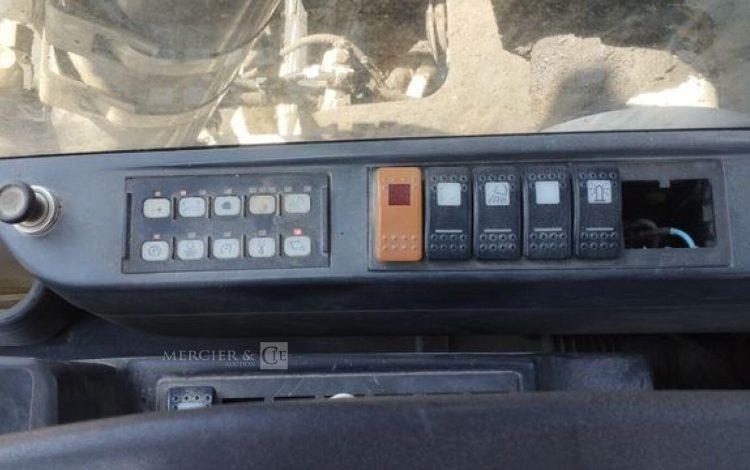 CATERPILLAR PELLE CAT313D A VOLEE VARIABLE OFFSET BOOM SUR ROUES 13T DIESEL – 14439 HEURES  CATM313