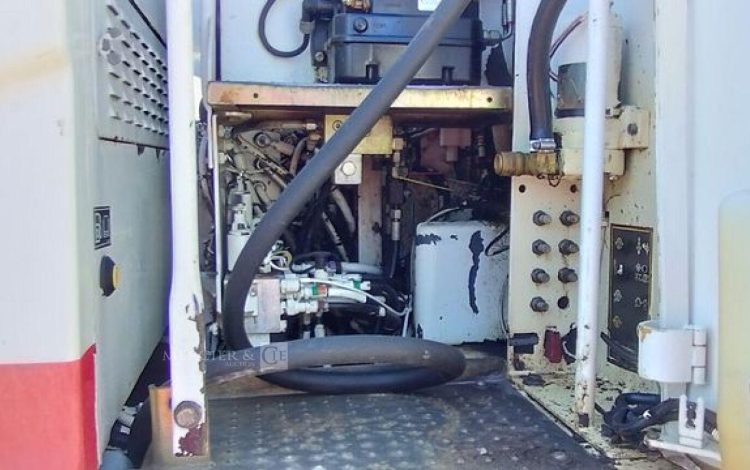 CATERPILLAR PELLE CAT313D A VOLEE VARIABLE OFFSET BOOM SUR ROUES 13T DIESEL – 14439 HEURES  CATM313