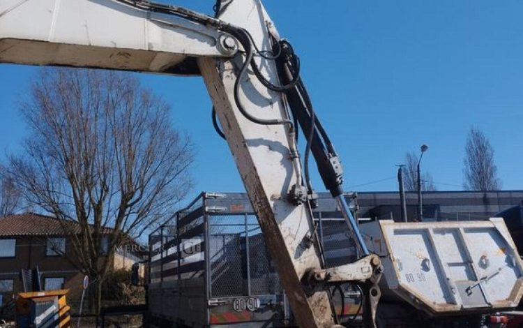 CATERPILLAR PELLE CAT313D A VOLEE VARIABLE OFFSET BOOM SUR ROUES 13T DIESEL – 14439 HEURES  CATM313