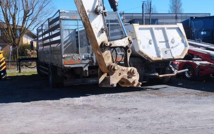 CATERPILLAR PELLE CAT313D A VOLEE VARIABLE OFFSET BOOM SUR ROUES 13T DIESEL – 14439 HEURES  CATM313