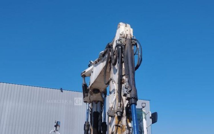 CATERPILLAR PELLE CAT313D A VOLEE VARIABLE OFFSET BOOM SUR ROUES 13T DIESEL – 14439 HEURES  CATM313