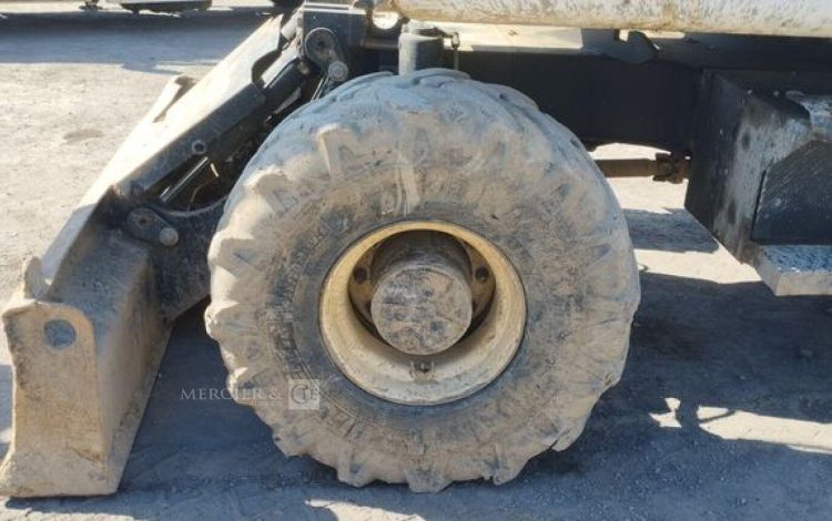 CATERPILLAR PELLE CAT313D A VOLEE VARIABLE OFFSET BOOM SUR ROUES 13T DIESEL – 14439 HEURES  CATM313