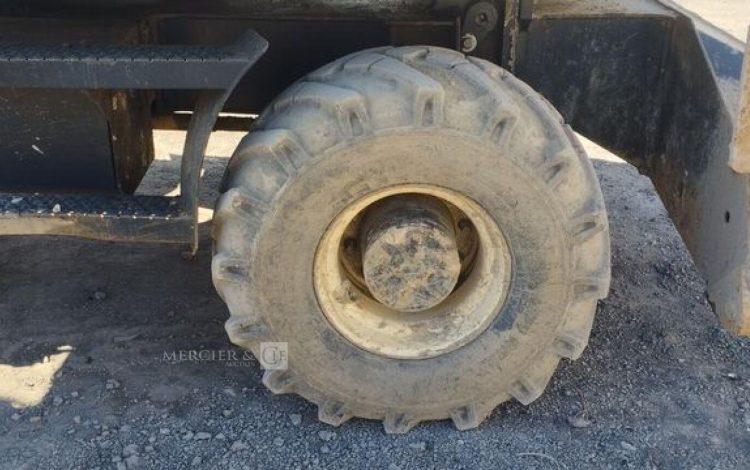CATERPILLAR PELLE CAT313D A VOLEE VARIABLE OFFSET BOOM SUR ROUES 13T DIESEL – 14439 HEURES  CATM313
