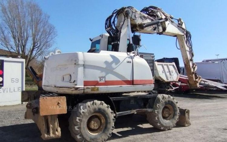 CATERPILLAR PELLE CAT313D A VOLEE VARIABLE OFFSET BOOM SUR ROUES 13T DIESEL – 14439 HEURES  CATM313