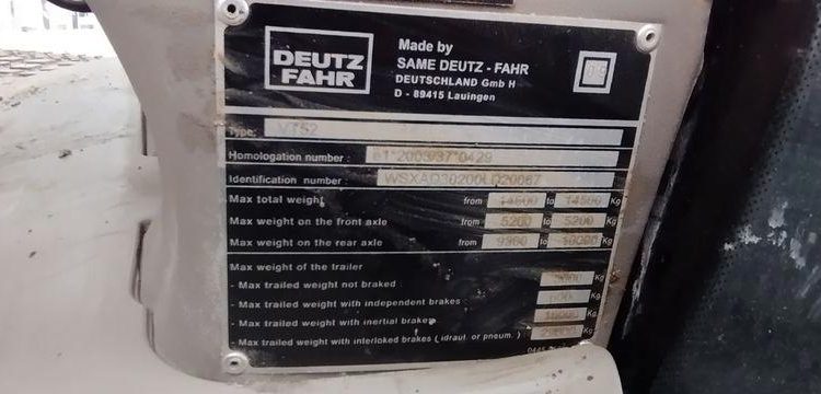 DEUTZ TRACTEUR AGRICOLE AGROTRON 7250 TTV WARRIOR – DIESEL – 5669 HEURES – ANNEE 2015 NOIR DY-801-RW