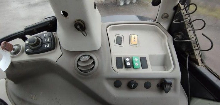 DEUTZ TRACTEUR AGRICOLE AGROTRON 7250 TTV WARRIOR – DIESEL – 5669 HEURES – ANNEE 2015 NOIR DY-801-RW