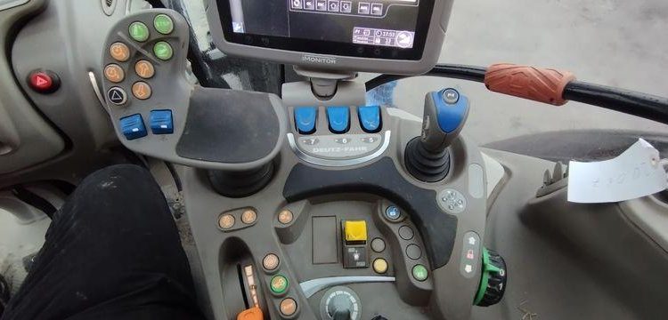 DEUTZ TRACTEUR AGRICOLE AGROTRON 7250 TTV WARRIOR – DIESEL – 5669 HEURES – ANNEE 2015 NOIR DY-801-RW