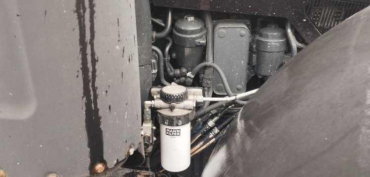DEUTZ TRACTEUR AGRICOLE AGROTRON 7250 TTV WARRIOR – DIESEL – 5669 HEURES – ANNEE 2015 NOIR DY-801-RW
