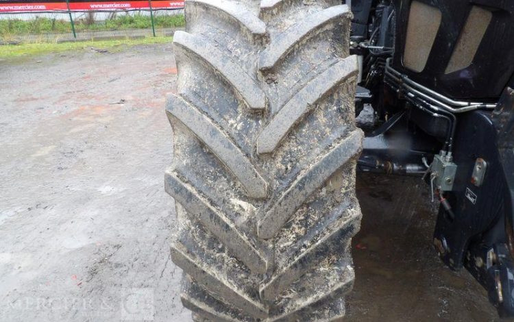 DEUTZ TRACTEUR AGRICOLE AGROTRON 7250 TTV WARRIOR – DIESEL – 5669 HEURES – ANNEE 2015 NOIR DY-801-RW