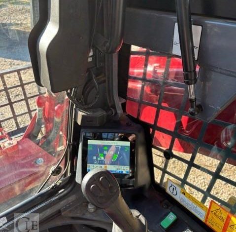 TAKEUCHI CHARGEUR TL10 + GODET + TABLIER FOURCHE – 144H  62024