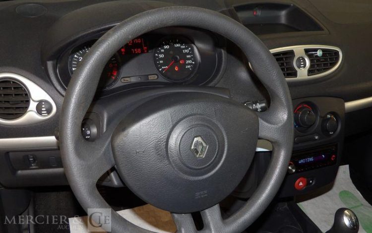 RENAULT CLIO 1,2 75CH  BS-687-EX