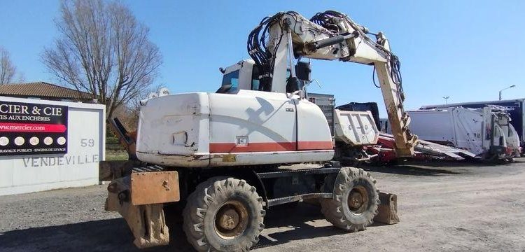 CATERPILLAR PELLE CAT313D A VOLEE VARIABLE OFFSET BOOM SUR ROUES 13T DIESEL – 14439 HEURES  CATM313