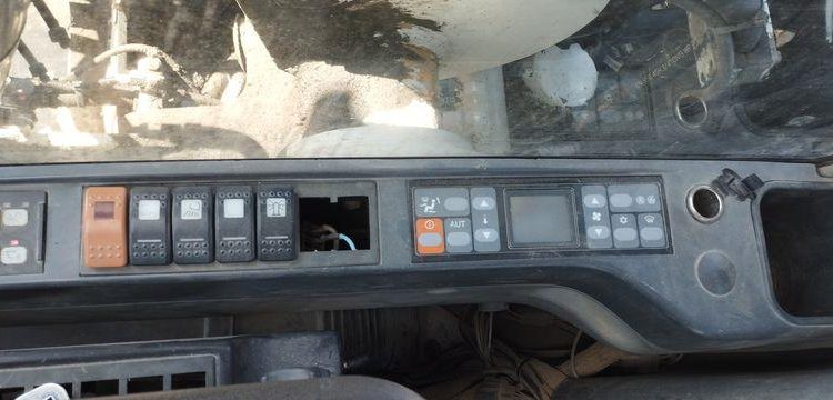 CATERPILLAR PELLE CAT313D A VOLEE VARIABLE OFFSET BOOM SUR ROUES 13T DIESEL – 14439 HEURES  CATM313