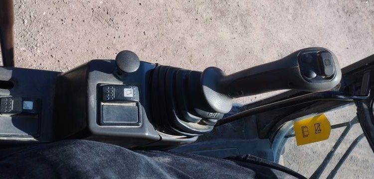 CATERPILLAR PELLE CAT313D A VOLEE VARIABLE OFFSET BOOM SUR ROUES 13T DIESEL – 14439 HEURES  CATM313