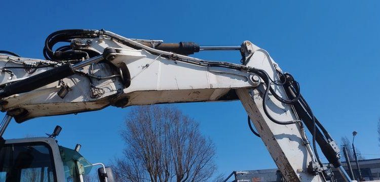 CATERPILLAR PELLE CAT313D A VOLEE VARIABLE OFFSET BOOM SUR ROUES 13T DIESEL – 14439 HEURES  CATM313