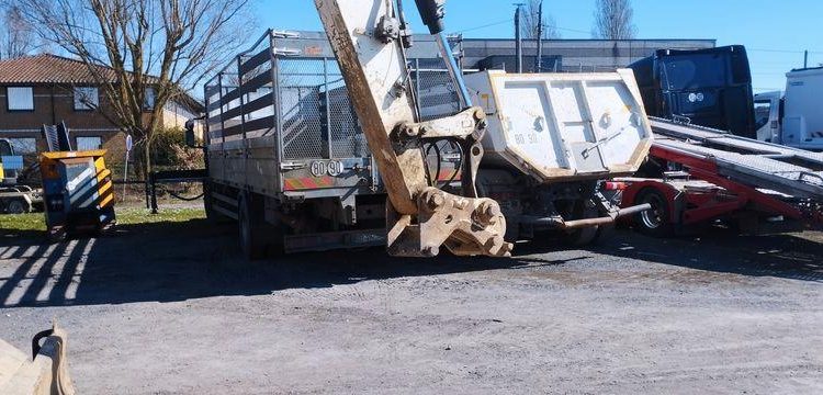 CATERPILLAR PELLE CAT313D A VOLEE VARIABLE OFFSET BOOM SUR ROUES 13T DIESEL – 14439 HEURES  CATM313