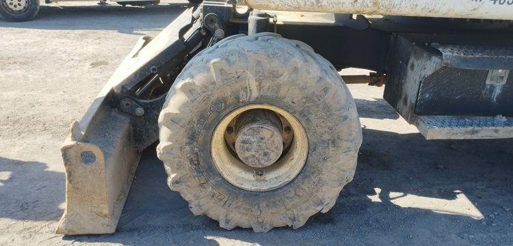 CATERPILLAR PELLE CAT313D A VOLEE VARIABLE OFFSET BOOM SUR ROUES 13T DIESEL – 14439 HEURES  CATM313
