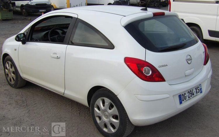 OPEL CORSA 3 PORTES 1.3 CDTI 75 CV  DG-294-XS