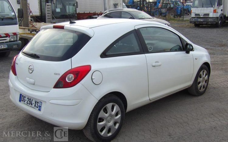 OPEL CORSA 3 PORTES 1.3 CDTI 75 CV  DG-294-XS