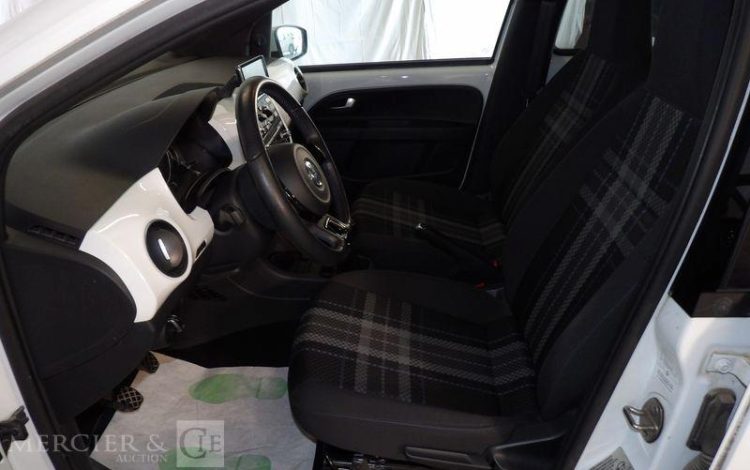 VOLKSWAGEN UP 1,0 75CH MOVE  DQ-555-EM