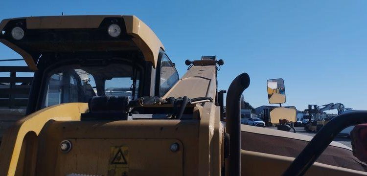 CATERPILLAR CHARIOT TELESCOPIQUE TH337C – CAPACITE 3,3T – HAUTEUR DE LEVAGE 7,3 M – 5741 H  DS-700-LT